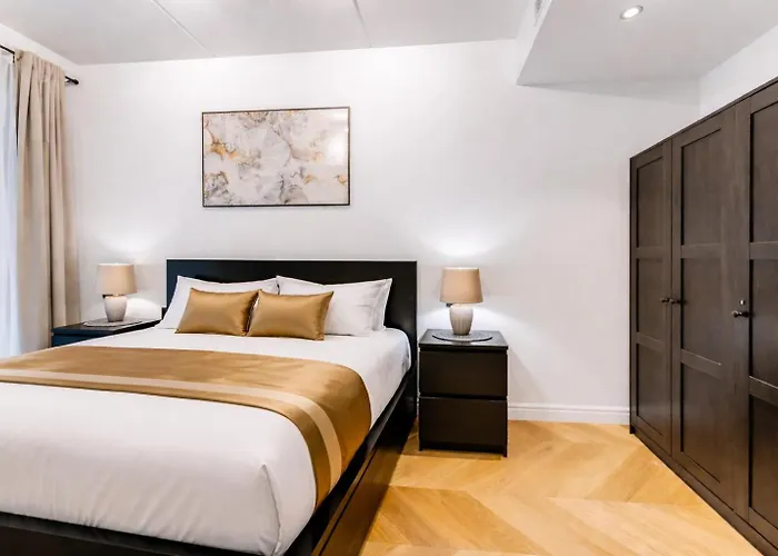 Elegant Premium With Balcony, Apartment