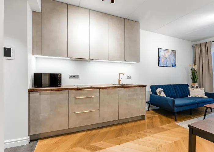 Elegant Premium With Balcony,