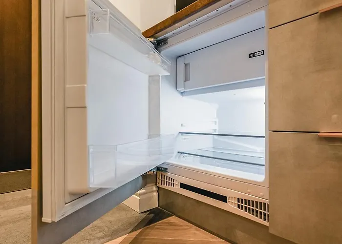 Elegant Premium With Balcony,