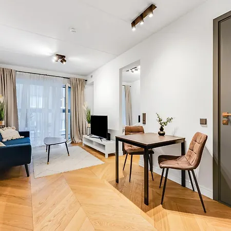 Elegant Premium With Balcony, アパート タリン